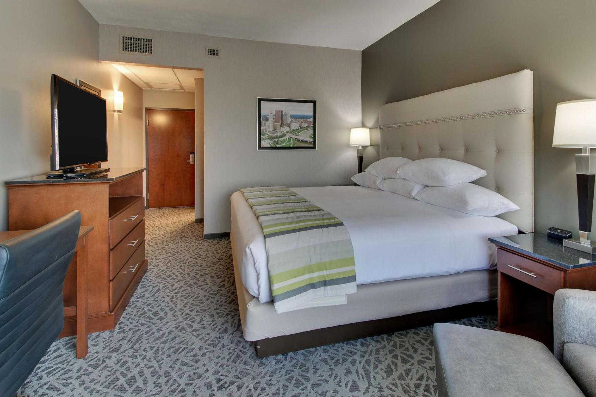 Drury Inn & Suites Cleveland Beachwood Exterior foto