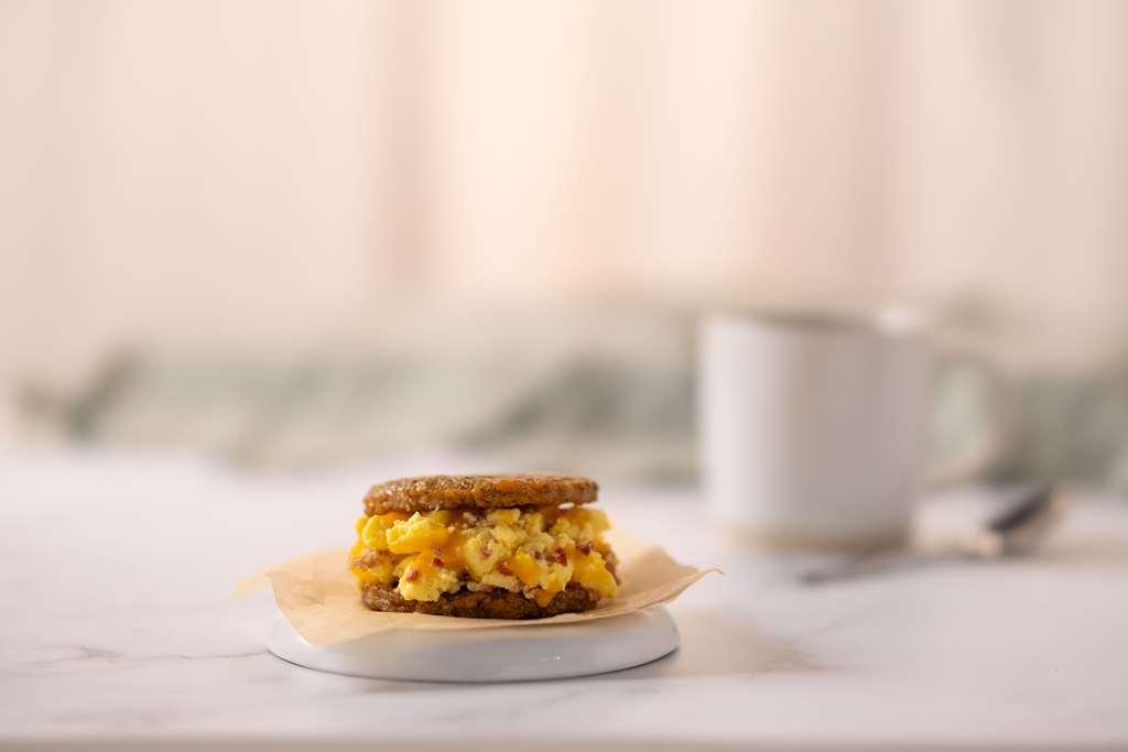 Drury Inn & Suites Cleveland Beachwood Restaurant foto
